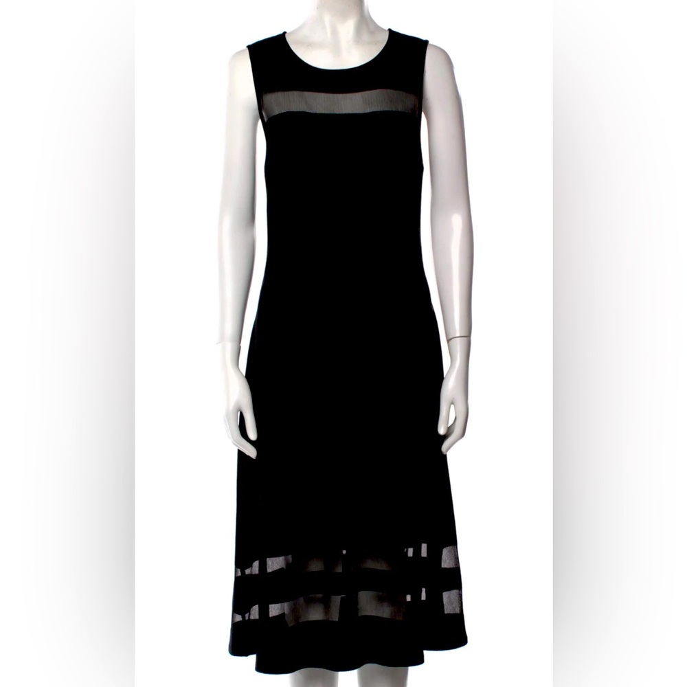 St. John
Scoop Neck Midi Length Dress size S